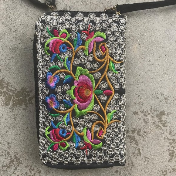 Embroidered Wallet Purse NWOT - Picture 2 of 7